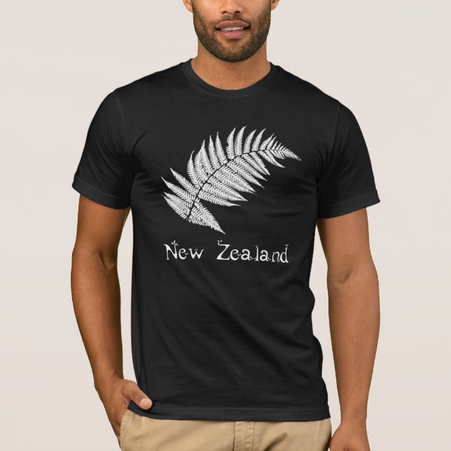 Camiseta Preta Masculina da Samambaia Prateada da  (Frente)