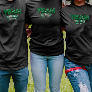 Camiseta preta Team Green Family com nome personal