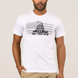 Camiseta Preto e branco não pisca em mim bandeira american