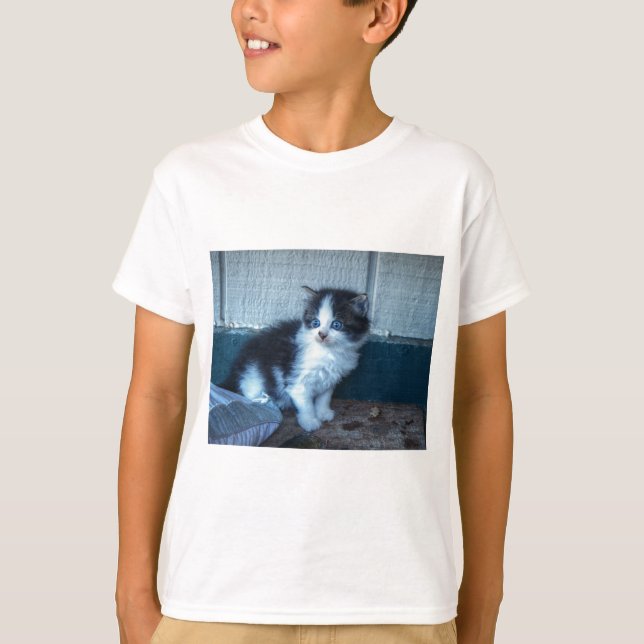 Camiseta Preto + Gatinho Branco (Frente)
