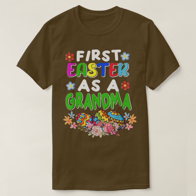 Camiseta Primeira Páscoa Como Vovó Páscoa Grávida E (Frente do Design)