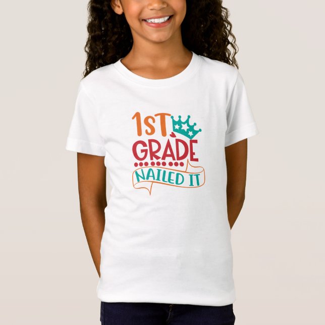 Camiseta Primeira série Concluída, 1º ano Finalizado  (Frente)