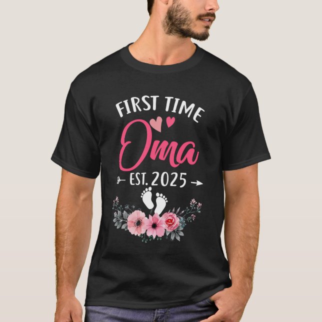 Camiseta Primeira Vez Que Oma Promoveu Oma No Leste De 2025 (Frente)