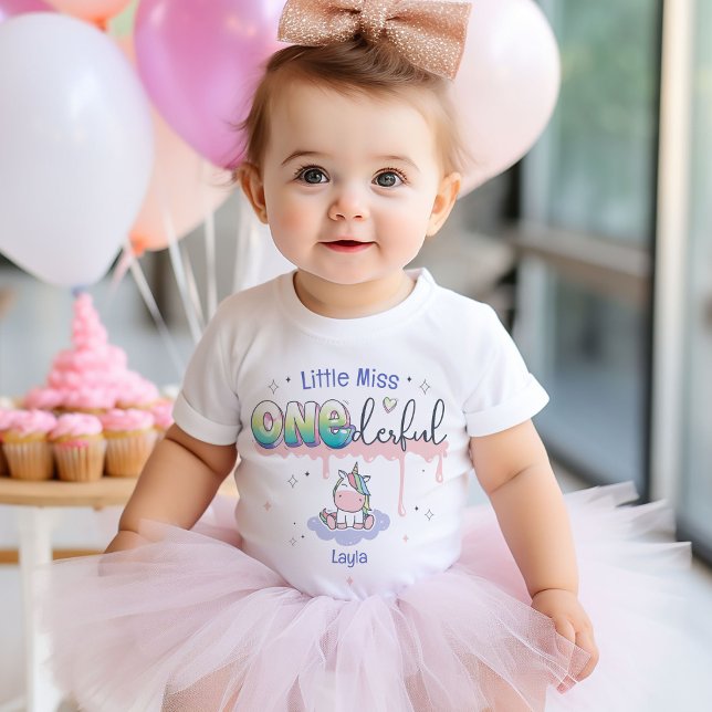 Camiseta Primeiro aniversario de Menina Única Maravilhosa d (Cute Little Miss Onederful kawaii unicorn theme personalized name graffiti retro girl birthday party)