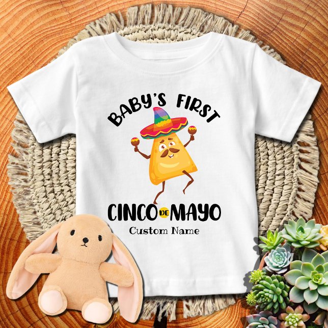 Camiseta Primeiro Cinco de Mayo do Bebê Personalizado (Criador carregado)