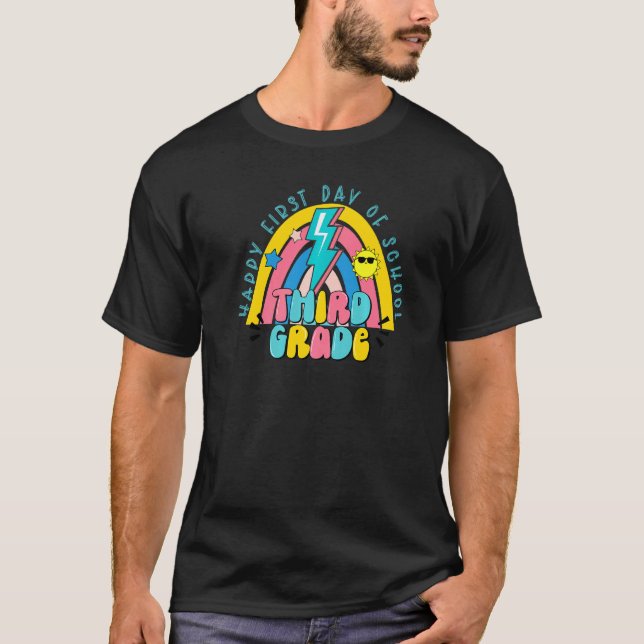 Camiseta Primeiro Dia do Arco-Íris Feliz (Frente)