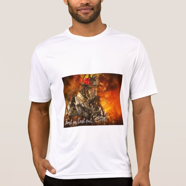 Camiseta Primeiro em... Última saída... (Frente)