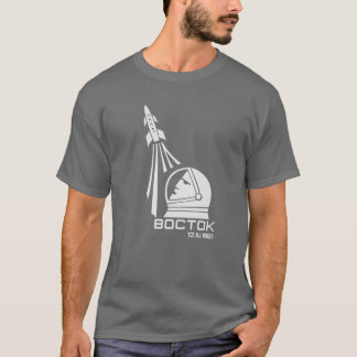 Camiseta Primeiro homem de Vostok na obscuridade do espaço
