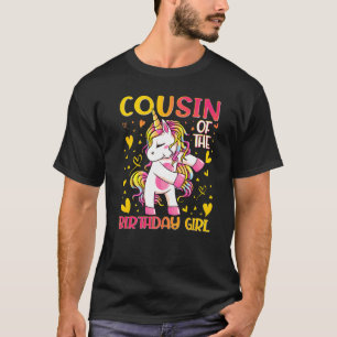 Camiseta Primo da Garota de Aniversário Flagindo Unicórnio 