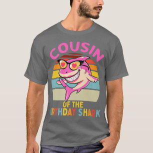 Camiseta Primo das Garotas de Aniversário do Tubarão que Co