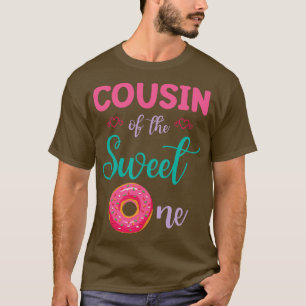 Camiseta Primo Do Bolo De Rosquinha Doce Feliz De Mim Irmão