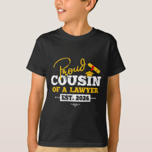 Camiseta Primo Orgulhoso de um Advogado Est 2026 Graduado e