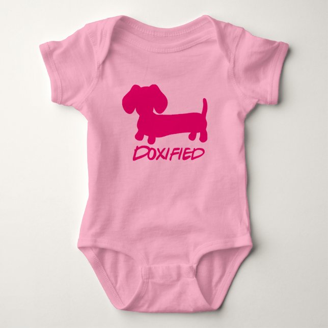 Camiseta Princesa Rosa Dachshund Doxified Baby One Piece (Frente)
