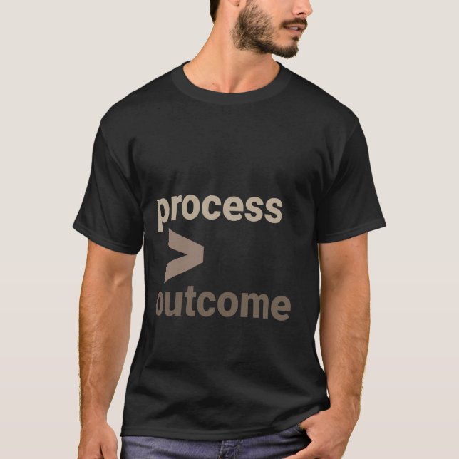 Camiseta Processar Motiva Mais Que A Mindset De Crescimento (Frente)