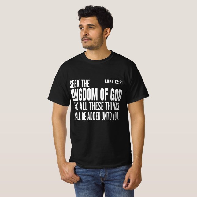 Camiseta Procurar o reino de Deus e todas estas coisas deve (Frente Completa)