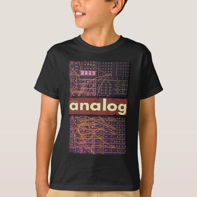 Camiseta Produtor de Sintetização Analógico Modular Retro d (Frente)