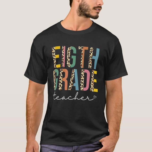 Camiseta Professor da Oitava Série Equipe Leopardo Turma da (Frente)