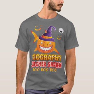 Camiseta Professor de Geografia Shark Boo Pumpkin Halloween