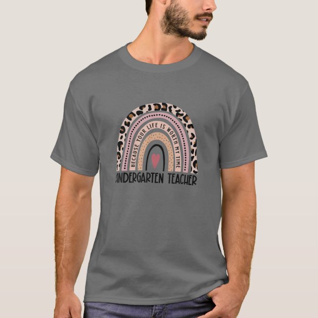 Camiseta Professor de Jardim Infantil Leopard Rainbow (Frente)