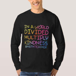 Camiseta Professor de Matemática Em Um Mundo Dividido Multi