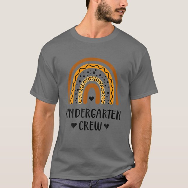 Camiseta Professor do Primeiro Dia de Leopard Rainbow Kinde (Frente)
