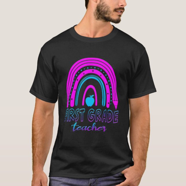 Camiseta Professor do primeiro grau do arco-íris 1 rua Prof (Frente)
