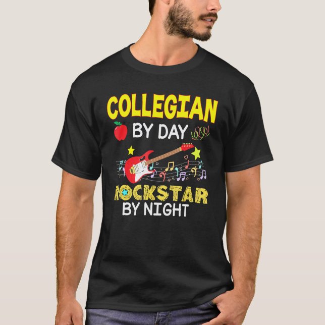 Camiseta Professor Universitário Professor De Dia Rockstar  (Frente)