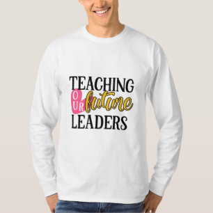 Camiseta Professora Arte Ensinando Nossos Futuros Líderes