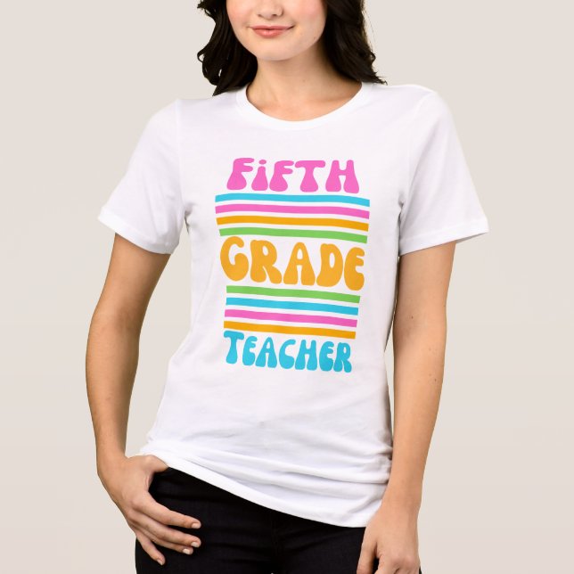 Camiseta PROFESSORA DO QUINTO ANO Fonte de Bolha Cores Vibr (Frente)