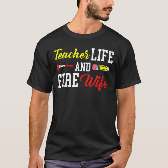 Camiseta Professora E Mulher Bombeiro Professora Engraçada  (Frente)