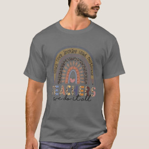 Camiseta Professora Fazemos Tudo Ensinando Amor Inspira Leo
