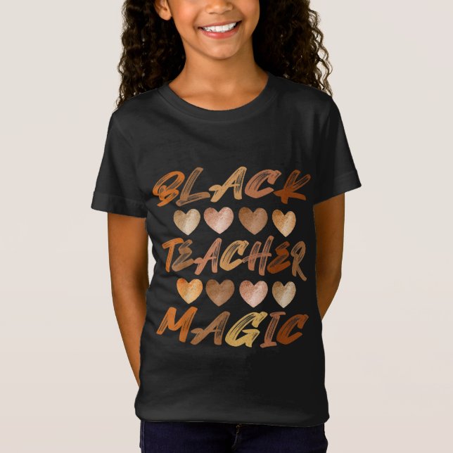 Camiseta Professora Negra Magic Melanin Cora História Negra (Frente)