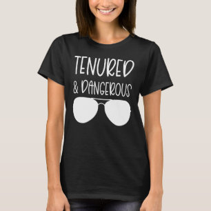 Camiseta Professoras Tenured E Perigosas Rastreando