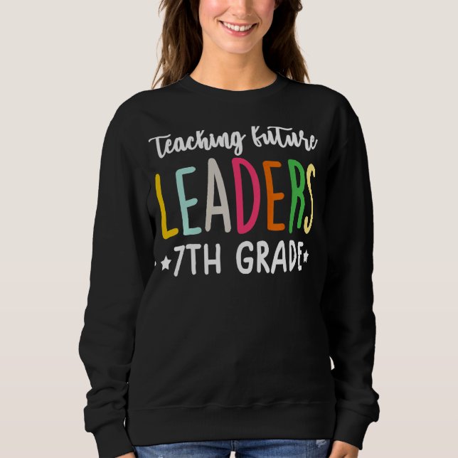 Camiseta Professores de 7 Grau Ensinando Futuros Líderes (Frente)