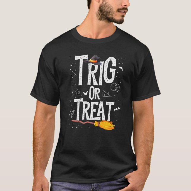 Camiseta Professores De Matemática De Halloween Que Testam  (Frente)