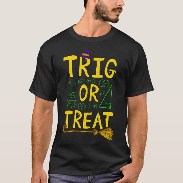 Camiseta Professores De Matemática De Halloween Que Testam  (Frente)