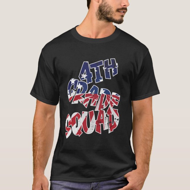 Camiseta Professores Do 4º Grau Da Esquadra Estão De Volta  (Frente)