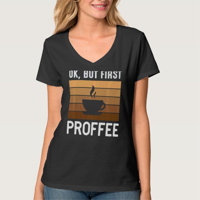 Camiseta Profissão Ok Mas Primeiro Lucro (Frente)