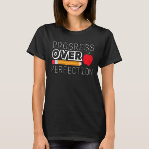 Camiseta Progresso Engraçado Na Perfeição De Volta Ao Teac