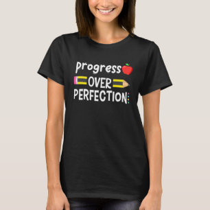 Camiseta Progresso Motivacional Acima da Perfeição De Volta