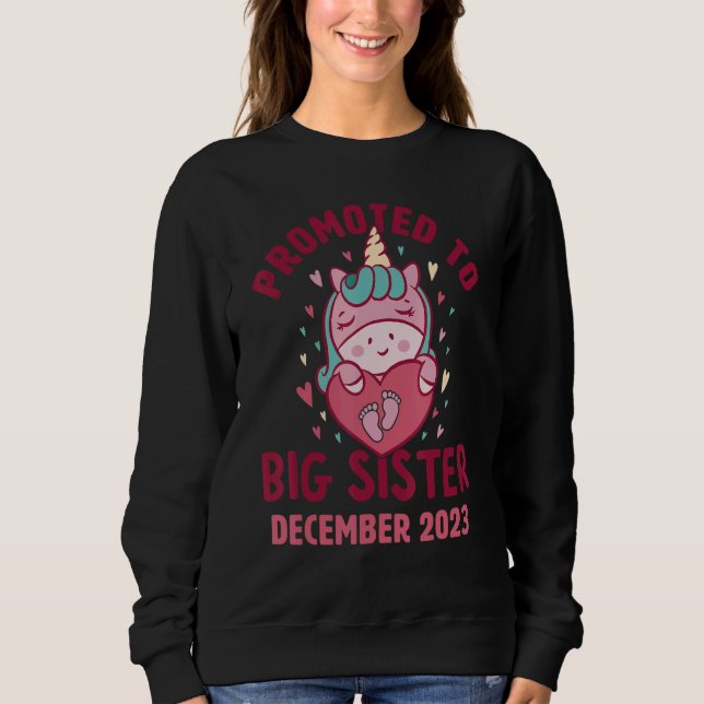 Camiseta Promoted to Big Sister December 2023 Unicorn Heart (Frente)