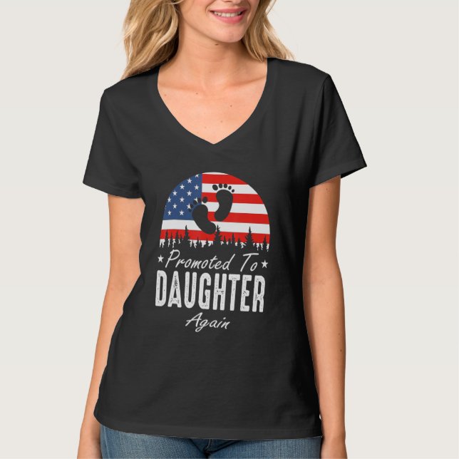 Camiseta Promoted To Daughter Again 2024 US Flag Father's D (Frente)