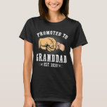 Camiseta Promoted To Granddad est.2026 Fathers Day First ti<br><div class="desc">Promoted To Granddad est.2026 Fathers Day First time Papa</div>