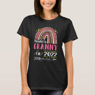 Camiseta Promoted To Granny Est 2022 Rainbow Leopard Mother