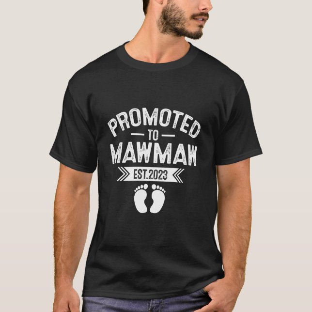 Camiseta Promoted To Mawmaw Est 2023 Grandma Mom (Frente)