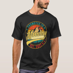 Camiseta Promoted To Mommy Est 2022 New Mom Vintage First M