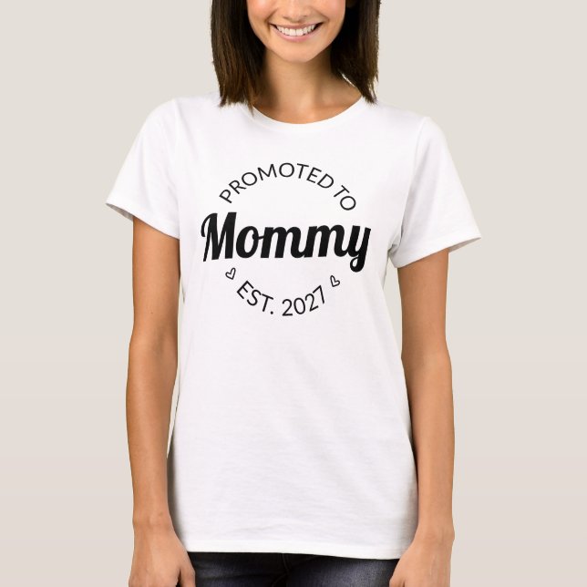 Camiseta Promovida a Mamãe Desde 2027 Anúncio de Nova Mamãe (Frente)
