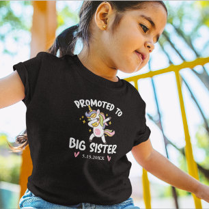Camiseta Promovido à Big Sister Dançando Unicórnio com Data