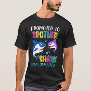 Camiseta Promovido a Brother Shark 2023 Primeira Vez Irmão