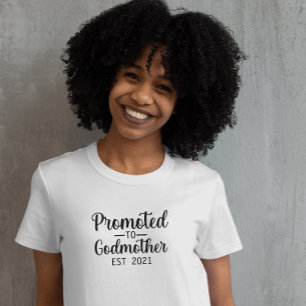 Camiseta Promovido a Padronização de Madrinha no Ano T-Sh